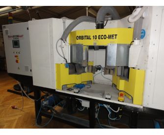 <h1><span style="color: rgb(196, 22, 28);"><strong>Automatic&nbsp;</strong></span>machine for blasting pans</h1>